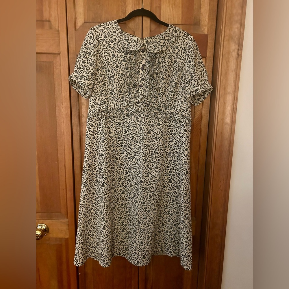 Antoinette Women's Retro Inspired Black Cream Floral Patterned Dress Approx Sz L